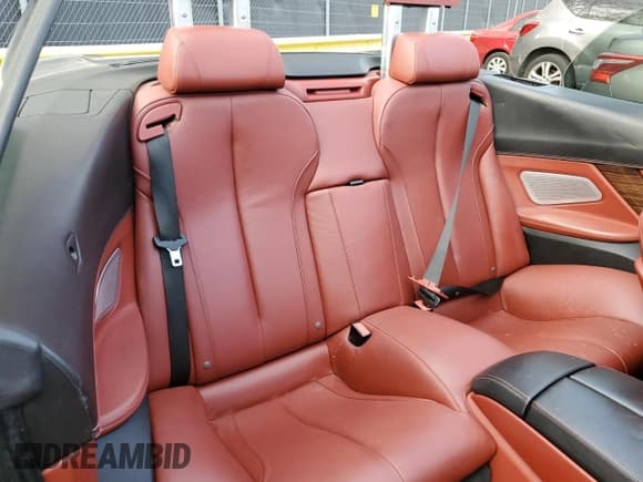 ✅ 2016 BMW 6 Series 650i xDrive • VIN: WBA6F7C50GD930473 • Лот: 79723834. Опубликован ранее на Copart с пробегом 100 131 миль. Бесплатный доступ к архиву аукционных продаж из США и подробный отчёт об истории автомобиля на DreamBid. Изображение 11.