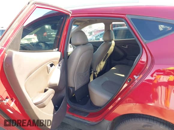 ✅ 2015 Hyundai Tucson Limited • VIN: KM8JUCAG1FU099527 • Лот: 43343996. Размещён на IAAI с пробегом 129 418 миль миль. Получите бесплатный доступ к архиву аукционных продаж из США и посмотрите подробный отчёт об истории автомобиля на DreamBid. Изображение 8.