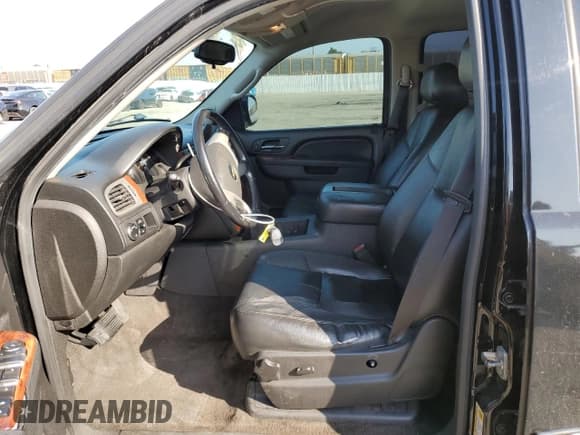 ✅ 2012 Chevrolet Suburban LT • VIN: 1GNSCJE04CR315325 • Lot: 81784645. Listed on Copart with 226,936 mi. Free auction sales archive from the USA and detailed vehicle history report at DreamBid. Image 7.