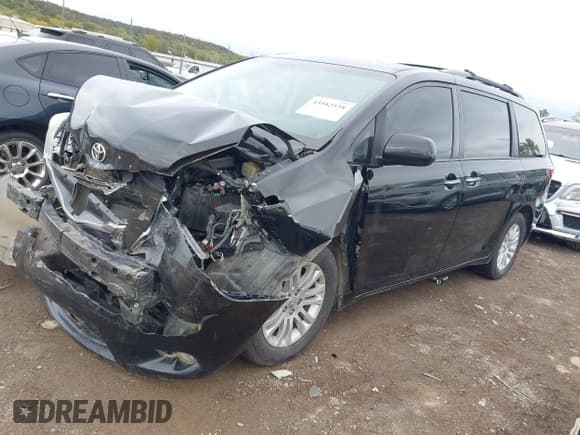 ✅ 2017 Toyota Sienna XLE Premium • VIN: 5TDYZ3DC5HS865165 • Lot: 43582538. Listed on IAAI with 114,475 mi. Free auction sales archive from the USA and detailed vehicle history report at DreamBid. Image 2.