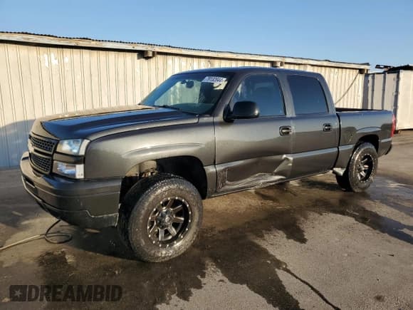 ✅ 2004 Chevrolet Silverado 1500 Z71 • VIN: 2GCEK13T241357671 • Лот: 79132844. Опубликован ранее на Copart с пробегом 280 316 миль. Бесплатный доступ к архиву аукционных продаж из США и подробный отчёт об истории автомобиля на DreamBid. Изображение 1.