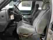 ✅ 2005 Chevrolet Silverado 1500 LS • VIN: 1GCEK19V05Z305800 • Lot: 86966714. Wystawiony na Copart z przebiegiem 340 587 mil mil. Skorzystaj z bezpłatnego archiwum sprzedaży aukcyjnych z USA i zobacz szczegółowy raport historii pojazdu na DreamBid. Zdjęcie 7.