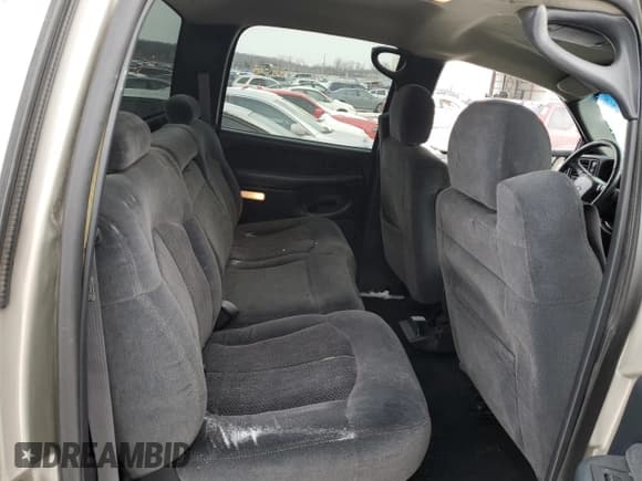 ✅ 2001 Chevrolet Silverado 2500HD LS • VIN: 1GCHK23U31F212798 • Lot: 45138655. Wystawiony na Copart z przebiegiem 211 653 mil. Bezpłatny archiwum sprzedaży aukcyjnych z USA i szczegółowy raport historii pojazdu na DreamBid. Zdjęcie 10.