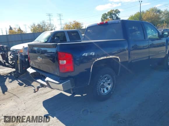2009 Chevrolet Silverado 1500 LS with VIN 3GCEK13C49G137964, listed as a IAAI auction lot 43584031 with 240,621 mi miles and . Bid and sale history available at DreamBid. Image 4.