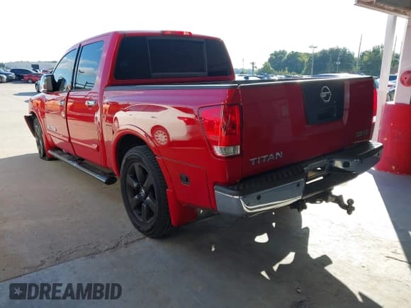 ✅ 2008 Nissan Titan SE • VIN: 1N6BA07D48N300666 • Lot: 43562407. Wystawiony na IAAI z przebiegiem 163 481 mil. Bezpłatny archiwum sprzedaży aukcyjnych z USA i szczegółowy raport historii pojazdu na DreamBid. Zdjęcie 3.