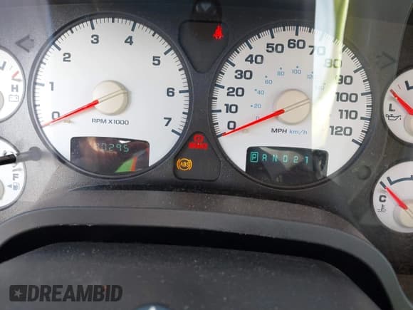 ✅ 2005 Dodge 2500 ST • VIN: 3D7KS26D05G815316 • Lot: 40518807. Wystawiony na IAAI z przebiegiem 80 295 mil. Bezpłatny archiwum sprzedaży aukcyjnych z USA i szczegółowy raport historii pojazdu na DreamBid. Zdjęcie 7.