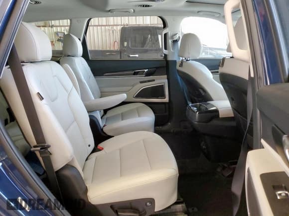 ✅ 2024 Kia Telluride S • VIN: 5XYP64GC4RG476537 • Лот: 70524835. Опубликован ранее на Copart с пробегом 14 464 миль. Бесплатный доступ к архиву аукционных продаж из США и подробный отчёт об истории автомобиля на DreamBid. Изображение 11.