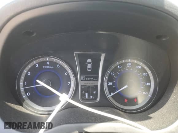 ✅ 2013 Hyundai Azera • VIN: KMHFH4JGXDA326213 • Lot: 52613875. Wystawiony na Copart z przebiegiem 131 966 mil mil. Skorzystaj z bezpłatnego archiwum sprzedaży aukcyjnych z USA i zobacz szczegółowy raport historii pojazdu na DreamBid. Zdjęcie 9.