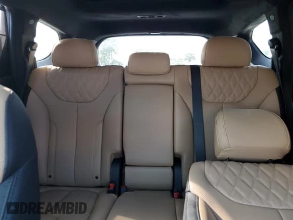 ✅ 2022 Hyundai Santa Fe Calligraphy • VIN: 5NMS54AL7NH430092 • Lot: 74491394. Wystawiony na Copart z przebiegiem Nie podano. Bezpłatny archiwum sprzedaży aukcyjnych z USA i szczegółowy raport historii pojazdu na DreamBid. Zdjęcie 10.