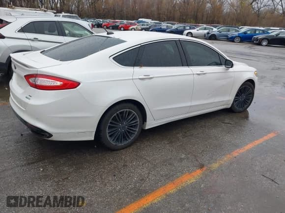 ✅ 2014 Ford Fusion SE • VIN: 3FA6P0H92ER157583 • Lot: 43777297. Listed on IAAI with 183,631 mi. Free auction sales archive from the USA and detailed vehicle history report at DreamBid. Image 4.