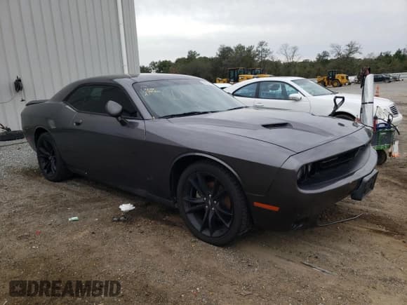 ✅ 2018 Dodge Challenger SXT Plus • VIN: 2C3CDZAG1JH339143 • Lot: 38650733. Wystawiony na Copart z przebiegiem 26 772 mil. Bezpłatny archiwum sprzedaży aukcyjnych z USA i szczegółowy raport historii pojazdu na DreamBid. Zdjęcie 4.