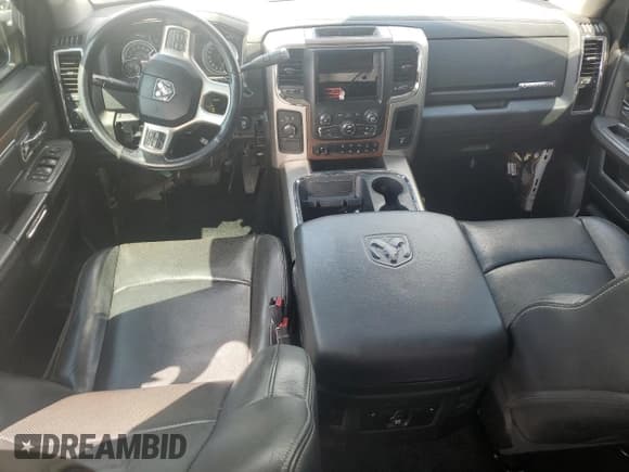 ✅ 2017 Ram 2500 Laramie • VIN: 3C6UR5FLXHG781095 • Lot: 70332655. Listed on Copart with 255,998 mi. Free auction sales archive from the USA and detailed vehicle history report at DreamBid. Image 8.