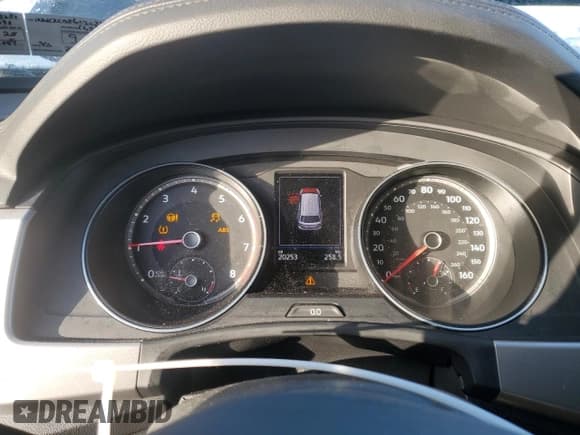 ✅ 2020 Volkswagen Atlas SE • VIN: 1V26C2CAXLC203285 • Лот: 41776515. Опубликован ранее на Copart с пробегом 20 253 миль. Бесплатный доступ к архиву аукционных продаж из США и подробный отчёт об истории автомобиля на DreamBid. Изображение 9.