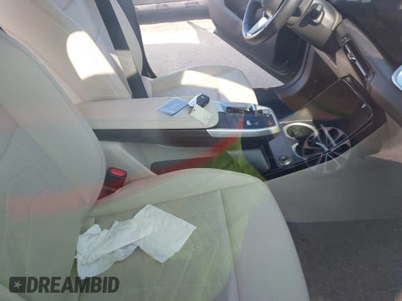 ✅ 2023 BMW X1 xDrive28i • VIN: WBX73EF04P5X48969 • Lot: 42808750. Wystawiony na IAAI z przebiegiem 33 473 mil. Bezpłatny archiwum sprzedaży aukcyjnych z USA i szczegółowy raport historii pojazdu na DreamBid. Zdjęcie 5.