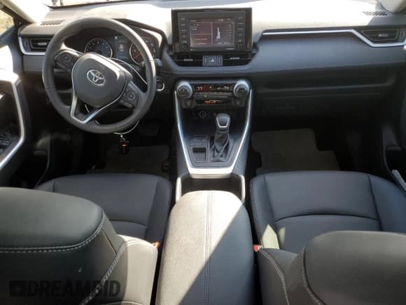 ✅ 2022 Toyota RAV4 XLE Premium • VIN: JTMC1RFV3ND087474 • Лот: 90453825. Опубликован ранее на Copart с пробегом 16 067 миль. Бесплатный доступ к архиву аукционных продаж из США и подробный отчёт об истории автомобиля на DreamBid. Изображение 8.