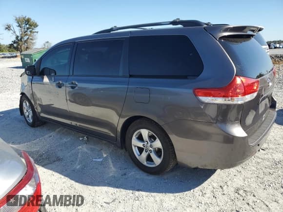✅ 2014 Toyota Sienna LE • VIN: 5TDKK3DC7ES433781 • Lot: 91666365. Listed on Copart with 350,438 mi. Free auction sales archive from the USA and detailed vehicle history report at DreamBid. Image 2.