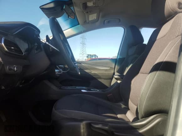 ✅ 2023 Chevrolet Bolt EV 1LT • VIN: 1G1FW6S04P4199963 • Lot: 44588125. Wystawiony na Copart z przebiegiem 26 953 mil. Bezpłatny archiwum sprzedaży aukcyjnych z USA i szczegółowy raport historii pojazdu na DreamBid. Zdjęcie 7.