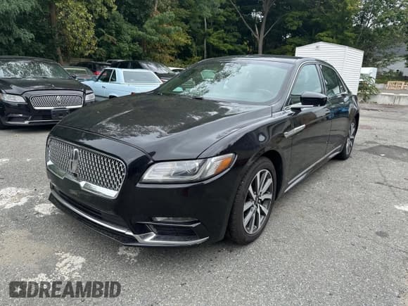 ✅ 2018 Lincoln Continental Livery • VIN: 1LN6L9HK0J5602697 • Лот: 64250665. Опубликован ранее на Copart с пробегом 252 199 миль. Бесплатный доступ к архиву аукционных продаж из США и подробный отчёт об истории автомобиля на DreamBid. Изображение 2.