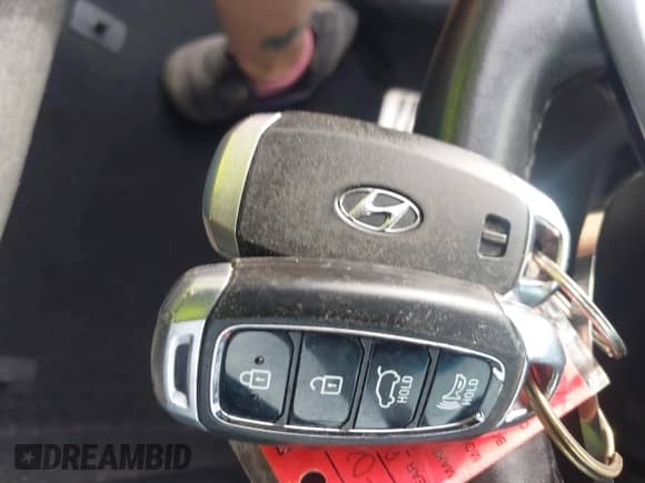 2019 Hyundai Veloster Turbo z VIN KMHTH6AB3KU020159, wystawiony jako IAAI lot #41954737 z przebiegiem 152 070 mil mil oraz . Historia ofert i sprzedaży dostępna na DreamBid. Obrazek 11.