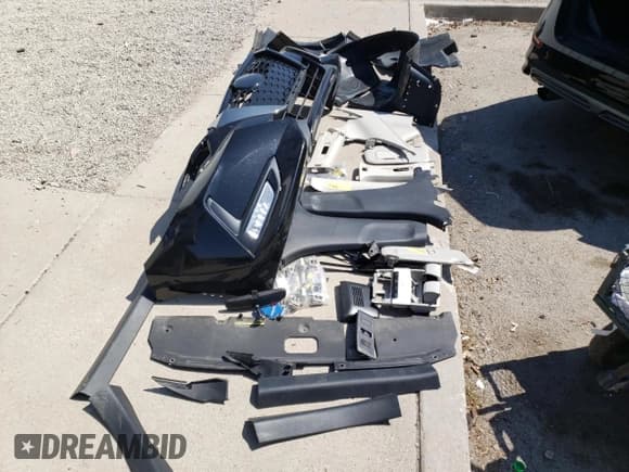 ✅ 2022 Nissan Sentra SR • VIN: 3N1AB8DV1NY250527 • Lot: 70701615. Listed on Copart with 63,957 mi. Free auction sales archive from the USA and detailed vehicle history report at DreamBid. Image 12.