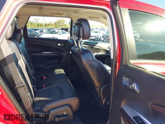 ✅ 2015 Dodge Journey R/T • VIN: 3C4PDDEG0FT584864 • Lot: 43405021. Listed on IAAI with 137,817 mi. Free auction sales archive from the USA and detailed vehicle history report at DreamBid. Image 8.