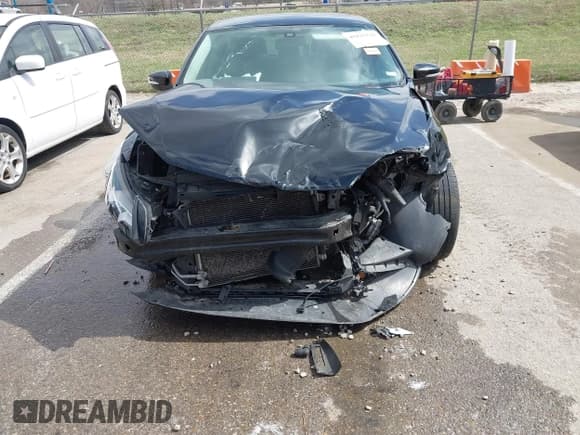 ✅ 2015 Volkswagen Passat Limited Edition • VIN: 1VWAT7A34FC042592 • Lot: 41825242. Listed on IAAI with 160,118 mi. Free auction sales archive from the USA and detailed vehicle history report at DreamBid. Image 18.