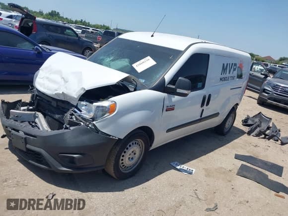✅ 2018 Ram ProMaster City Cargo Tradesman • VIN: ZFBERFAB5J6L41104 • Lot: 42860330. Wystawiony na IAAI z przebiegiem 104 245 mil. Bezpłatny archiwum sprzedaży aukcyjnych z USA i szczegółowy raport historii pojazdu na DreamBid. Zdjęcie 18.