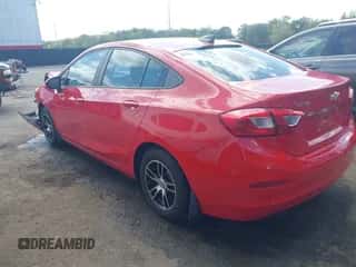 2018 Chevrolet Cruze LS с VIN 1G1BC5SM2J7239614, выставлен на аукционе IAAI как лот 43178427 с пробегом 74 101 миль миль и . История ставок и продаж доступна на DreamBid. Изображение 3.