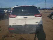 ✅ 2017 Jeep Cherokee 75th Anniversary Edition • VIN: 1C4PJMCBXHW563873 • Lot: 61593915. Wystawiony na Copart z przebiegiem 218 370 mil. Bezpłatny archiwum sprzedaży aukcyjnych z USA i szczegółowy raport historii pojazdu na DreamBid. Zdjęcie 6.