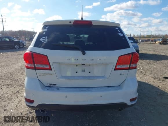 ✅ 2017 Dodge Journey GT • VIN: 3C4PDDEG7HT565246 • Лот: 43621015. Опубликован ранее на IAAI с пробегом 179 643 миль. Бесплатный доступ к архиву аукционных продаж из США и подробный отчёт об истории автомобиля на DreamBid. Изображение 16.