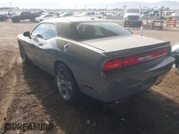 ✅ 2012 Dodge Challenger R/T Classic • VIN: 2C3CDYBT6CH155504 • Lot: 41204595. Wystawiony na IAAI z przebiegiem 160 071 mil. Bezpłatny archiwum sprzedaży aukcyjnych z USA i szczegółowy raport historii pojazdu na DreamBid. Zdjęcie 3.