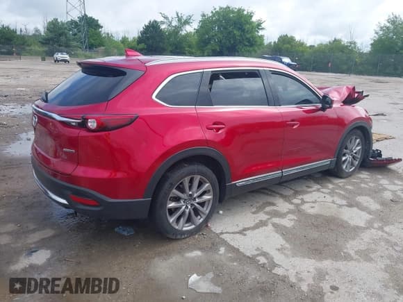 ✅ 2021 Mazda CX-9 Carbon Edition • VIN: JM3TCBDYXM0504844 • Lot: 42714750. Wystawiony na IAAI z przebiegiem Nie podano. Bezpłatny archiwum sprzedaży aukcyjnych z USA i szczegółowy raport historii pojazdu na DreamBid. Zdjęcie 4.