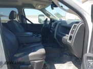 ✅ 2018 Ram 2500 Tradesman • VIN: 3C6UR5HL5JG307364 • Lot: 43302271. Wystawiony na IAAI z przebiegiem 213 912 mil. Bezpłatny archiwum sprzedaży aukcyjnych z USA i szczegółowy raport historii pojazdu na DreamBid. Zdjęcie 5.