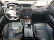 ✅ 2011 Mercedes-Benz E 550 • VIN: WDDKK7CF1BF091393 • Lot: 51246535. Wystawiony na Copart z przebiegiem 129 785 mil. Bezpłatny archiwum sprzedaży aukcyjnych z USA i szczegółowy raport historii pojazdu na DreamBid. Zdjęcie 8.