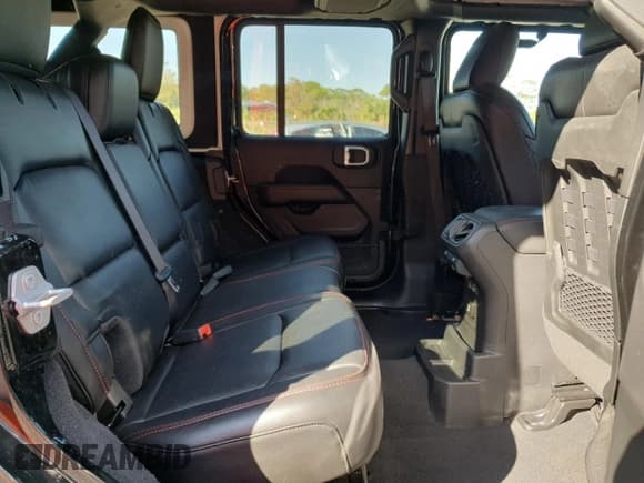✅ 2021 Jeep Wrangler Unlimited Rubicon • VIN: 1C4HJXFGXMW535188 • Lot: 92507355. Listed on Copart with 66,491 mi. Free auction sales archive from the USA and detailed vehicle history report at DreamBid. Image 11.