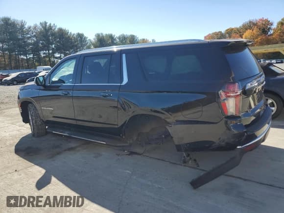 ✅ 2023 Chevrolet Suburban Premier • VIN: 1GNSKFKD8PR268975 • Lot: 77795024. Wystawiony na Copart z przebiegiem 46 294 mil. Bezpłatny archiwum sprzedaży aukcyjnych z USA i szczegółowy raport historii pojazdu na DreamBid. Zdjęcie 2.