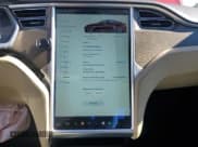 ✅ 2012 Tesla Model S Performance • VIN: 5YJSA1DP8CFS00780 • Lot: 85206275. Wystawiony na Copart z przebiegiem 70 367 mil. Bezpłatny archiwum sprzedaży aukcyjnych z USA i szczegółowy raport historii pojazdu na DreamBid. Zdjęcie 9.