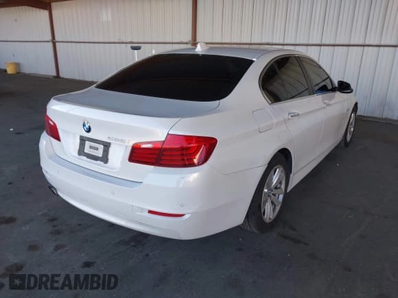 ✅ 2016 BMW 5 Series 528i • VIN: WBA5A5C54GG349300 • Lot: 43385414. Listed on IAAI with 104,647 mi. Free auction sales archive from the USA and detailed vehicle history report at DreamBid. Image 4.