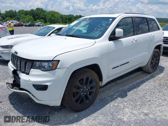 ✅ 2019 Jeep Grand Cherokee Laredo E • VIN: 1C4RJEAG9KC710772 • Лот: 41967198. Опубликован ранее на IAAI с пробегом 93 965 миль. Бесплатный доступ к архиву аукционных продаж из США и подробный отчёт об истории автомобиля на DreamBid. Изображение 2.