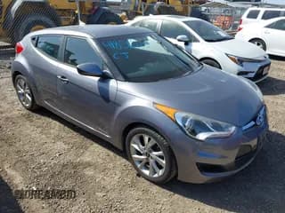 ✅ 2016 Hyundai Veloster • VIN: KMHTC6AD4GU296812 • Lot: 41856215. Wystawiony na IAAI z przebiegiem 174 579 mil. Bezpłatny archiwum sprzedaży aukcyjnych z USA i szczegółowy raport historii pojazdu na DreamBid. Zdjęcie 1.