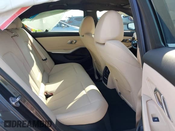 ✅ 2020 BMW 3 Series 330i • VIN: 3MW5R1J00L8B17584 • Lot: 43376320. Listed on IAAI with 48,928 mi. Free auction sales archive from the USA and detailed vehicle history report at DreamBid. Image 8.