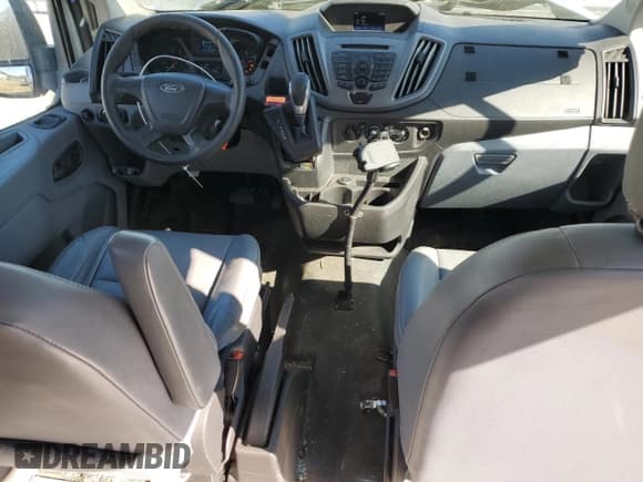 ✅ 2016 Ford Transit • VIN: 1FDZX2CG3GKB41341 • Lot: 50385075. Wystawiony na Copart z przebiegiem 252 009 mil. Bezpłatny archiwum sprzedaży aukcyjnych z USA i szczegółowy raport historii pojazdu na DreamBid. Zdjęcie 8.