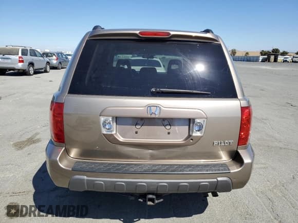 ✅ 2004 Honda Pilot EX • VIN: 2HKYF18504H611209 • Lot: 70056665. Listed on Copart with 139,900 mi. Free auction sales archive from the USA and detailed vehicle history report at DreamBid. Image 6.