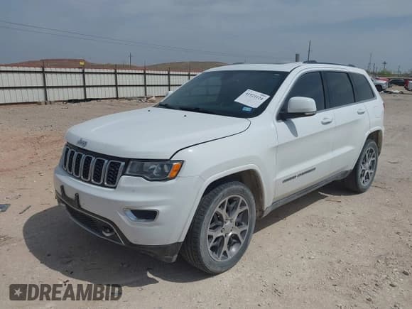 ✅ 2018 Jeep Grand Cherokee Limited • VIN: 1C4RJEBG3JC125652 • Lot: 41921124. Listed on IAAI with Not provided. Free auction sales archive from the USA and detailed vehicle history report at DreamBid. Image 17.