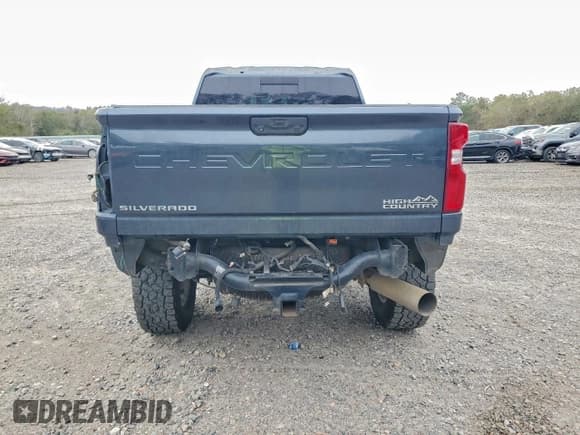 ✅ 2020 Chevrolet Silverado 2500HD High Country • VIN: 1GC4YREY8LF189589 • Лот: 91419655. Опубликован ранее на Copart с пробегом 144 850 миль. Бесплатный доступ к архиву аукционных продаж из США и подробный отчёт об истории автомобиля на DreamBid. Изображение 6.