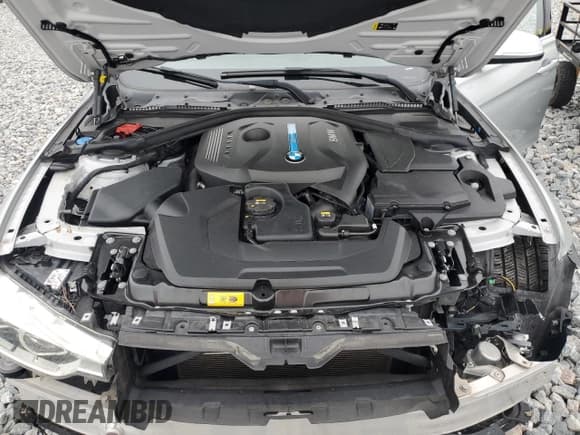 ✅ 2017 BMW 3 Series 330e • VIN: WBA8E1C53HK895143 • Lot: 81853225. Wystawiony na Copart z przebiegiem 77 442 mil. Bezpłatny archiwum sprzedaży aukcyjnych z USA i szczegółowy raport historii pojazdu na DreamBid. Zdjęcie 11.