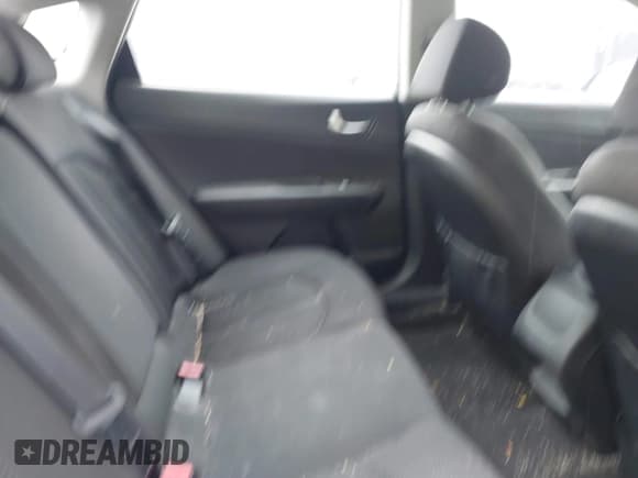 ✅ 2017 Kia Optima LX • VIN: 5XXGT4L33HG171564 • Lot: 43654063. Listed on IAAI with 140,829 mi. Free auction sales archive from the USA and detailed vehicle history report at DreamBid. Image 8.