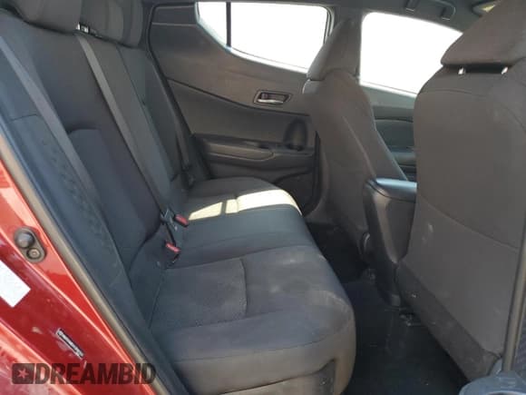 ✅ 2018 Toyota C-HR XLE • VIN: NMTKHMBXXJR007022 • Лот: 71584485. Опубликован ранее на Copart с пробегом 131 005 миль. Бесплатный доступ к архиву аукционных продаж из США и подробный отчёт об истории автомобиля на DreamBid. Изображение 10.