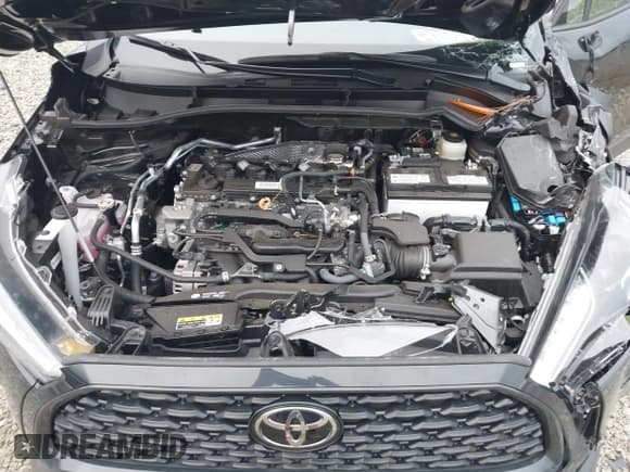 ✅ 2025 Toyota Corolla Cross LE • VIN: 7MUBAAAGXSV122331 • Lot: 43138988. Listed on IAAI with 4,124 mi. Free auction sales archive from the USA and detailed vehicle history report at DreamBid. Image 10.