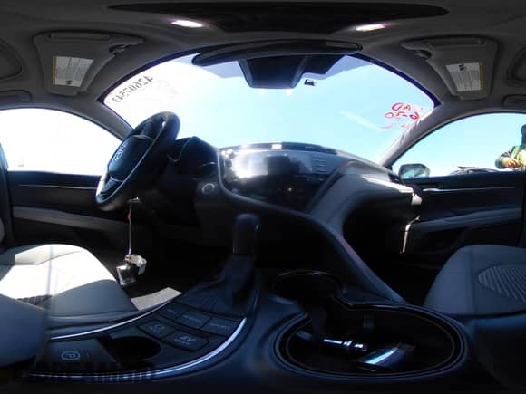 2020 Toyota Camry Hybrid SE с VIN 4T1J31AK4LU524262, выставлен на аукционе IAAI как лот 42607543 с пробегом 27 130 миль миль и . История ставок и продаж доступна на DreamBid. Изображение 19.